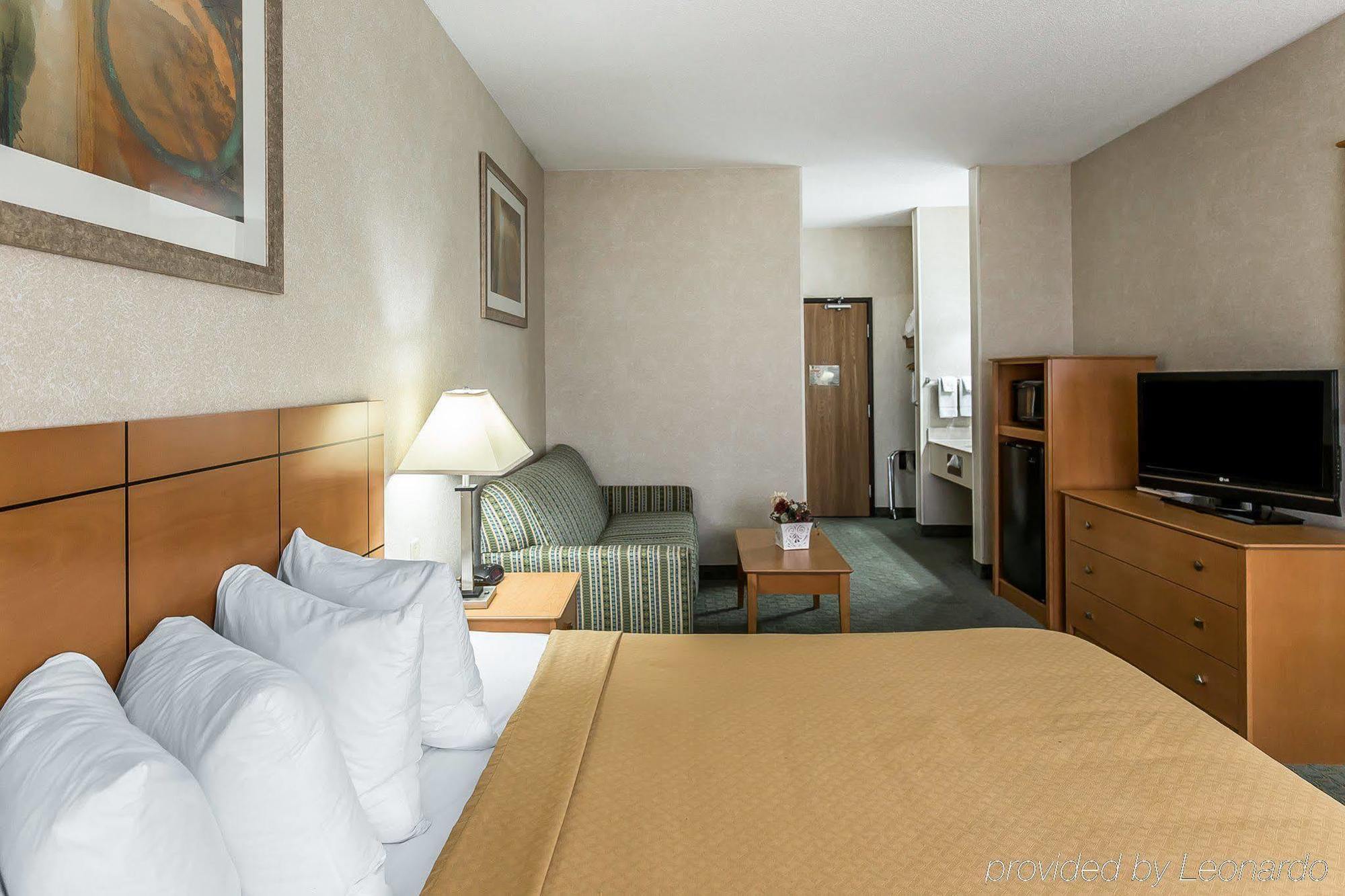 Quality Inn At Collins Road - Cedar Rapids Zewnętrze zdjęcie