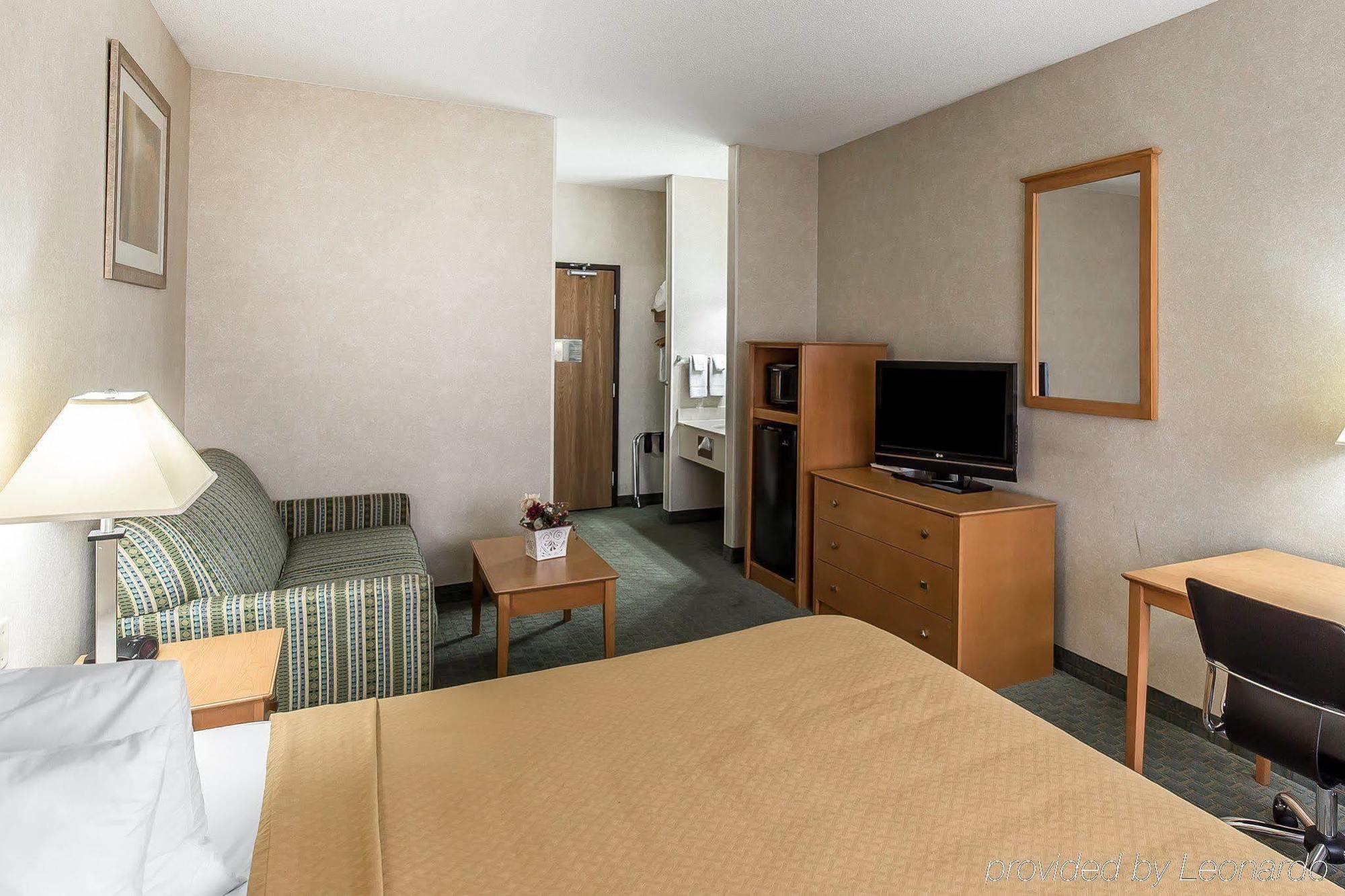 Quality Inn At Collins Road - Cedar Rapids Zewnętrze zdjęcie